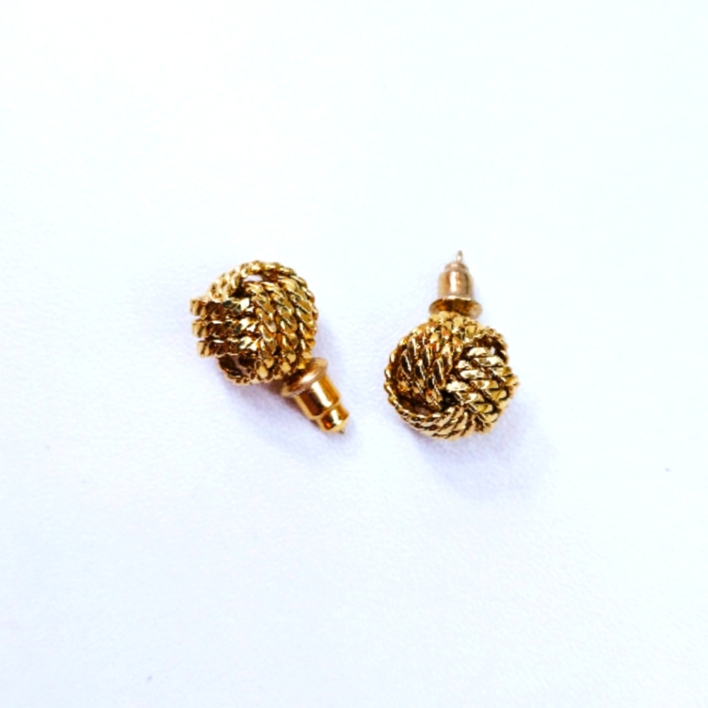 14k Yellow Gold Knot Earings